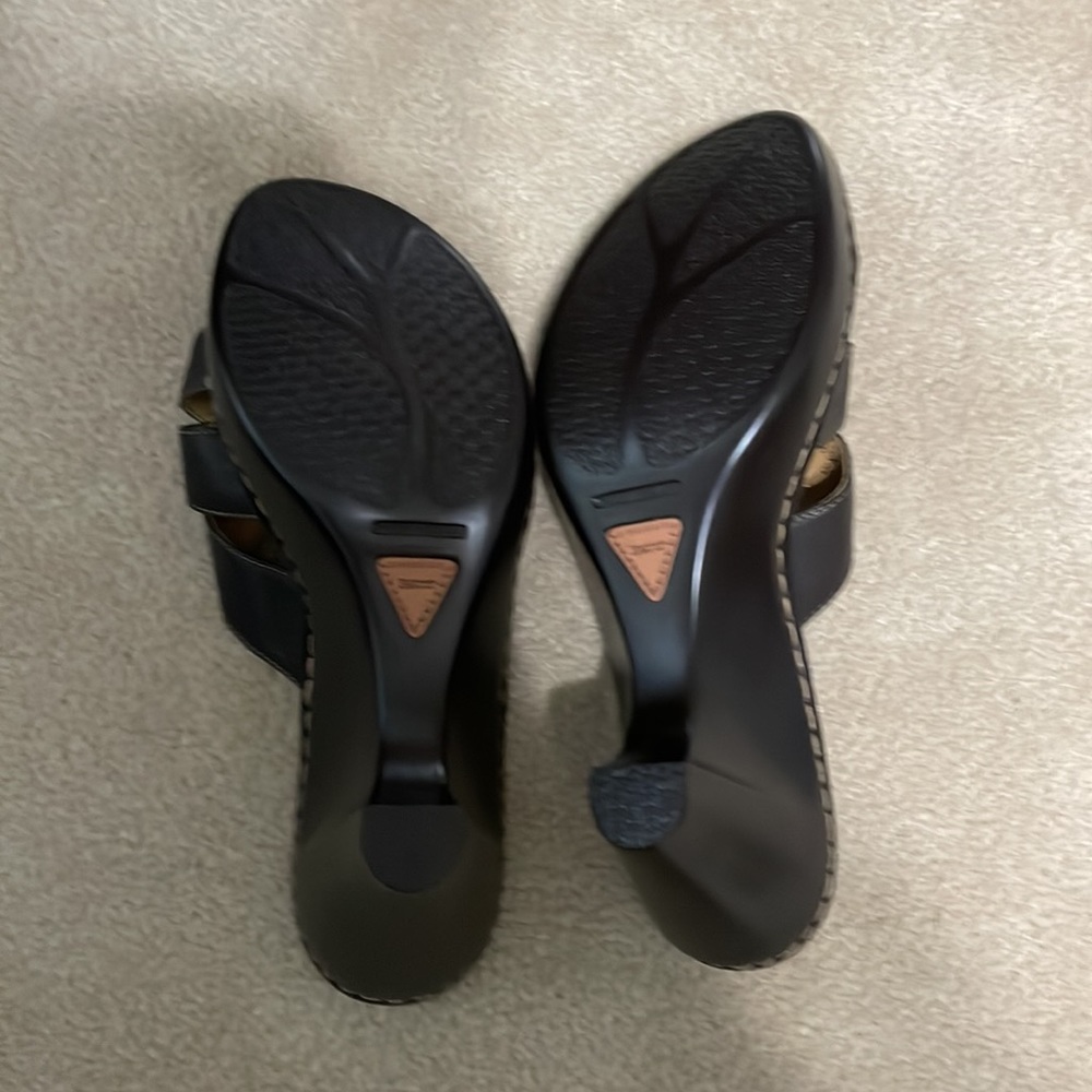 Born sandals - Picture 3 of 3